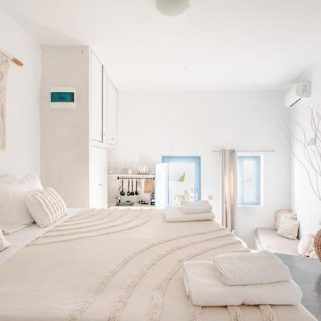 Euphoria Suites & Deluxe Studios Φηρά Εξωτερικό φωτογραφία