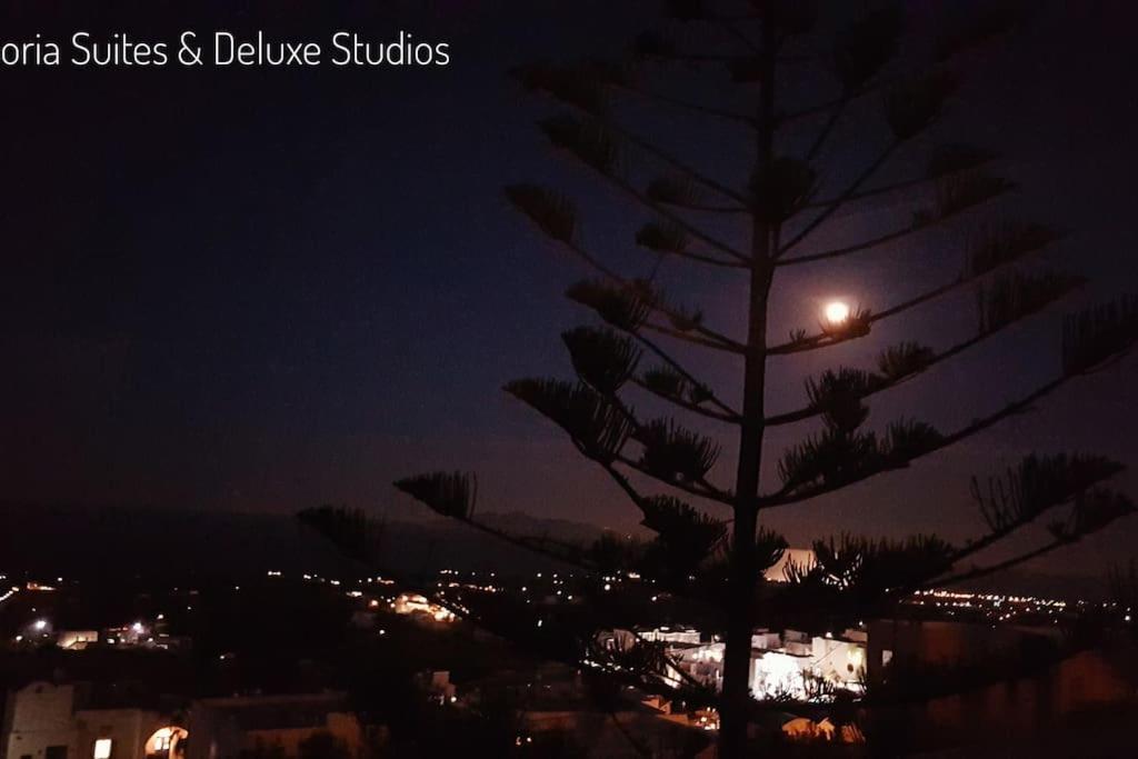 Euphoria Suites & Deluxe Studios Φηρά Εξωτερικό φωτογραφία