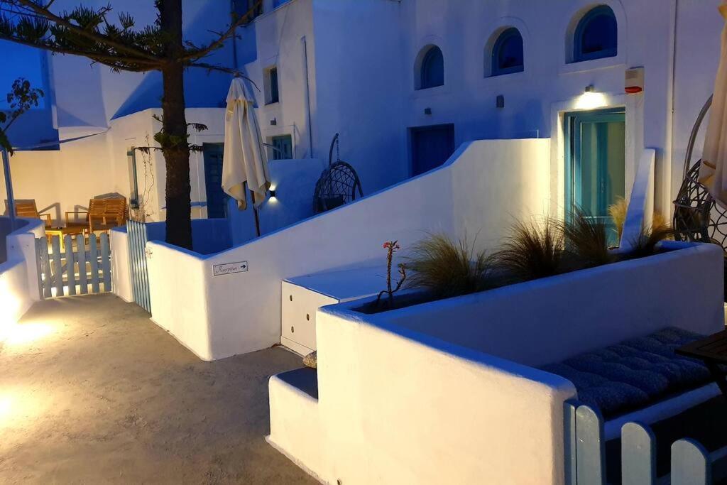 Euphoria Suites & Deluxe Studios Φηρά Εξωτερικό φωτογραφία