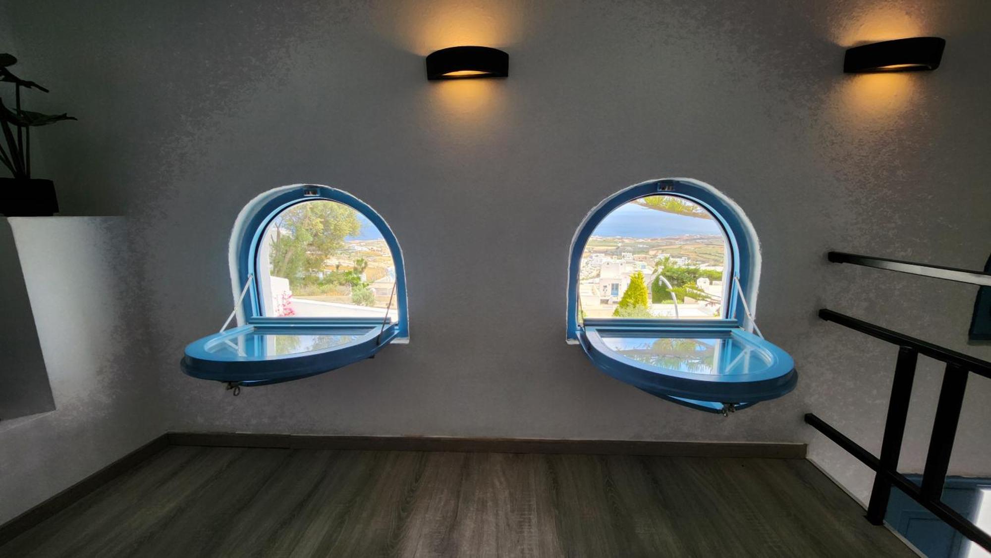 Euphoria Suites & Deluxe Studios Φηρά Εξωτερικό φωτογραφία
