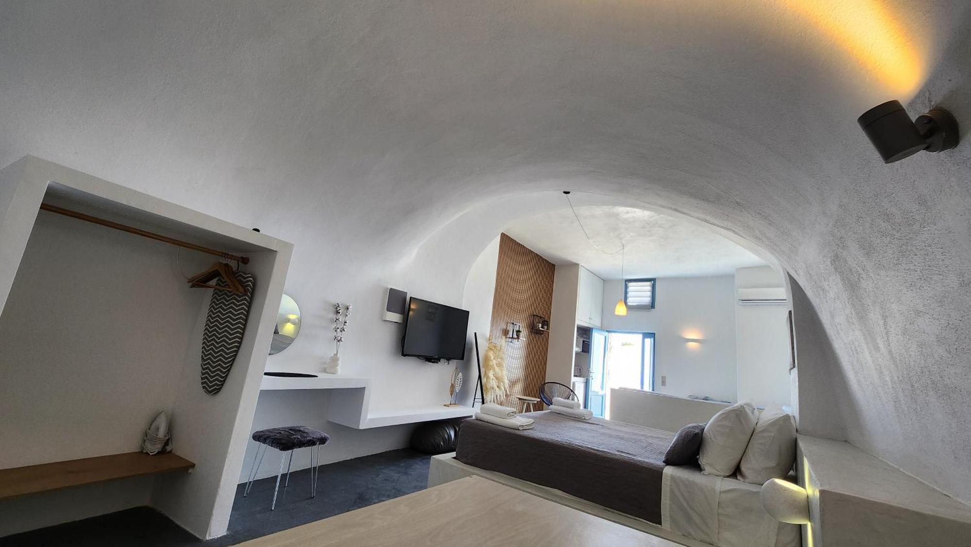 Euphoria Suites & Deluxe Studios Φηρά Εξωτερικό φωτογραφία
