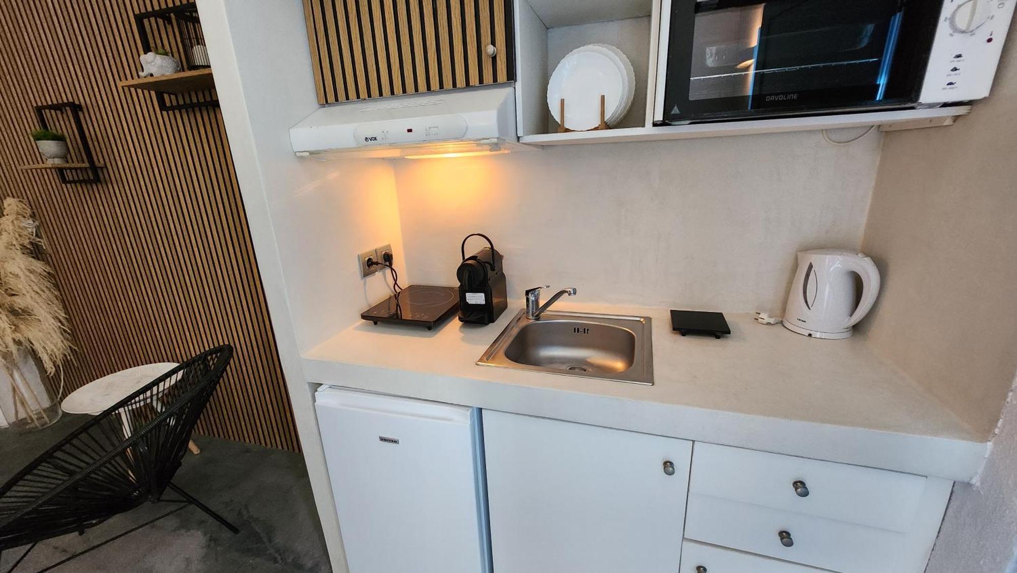 Euphoria Suites & Deluxe Studios Φηρά Εξωτερικό φωτογραφία