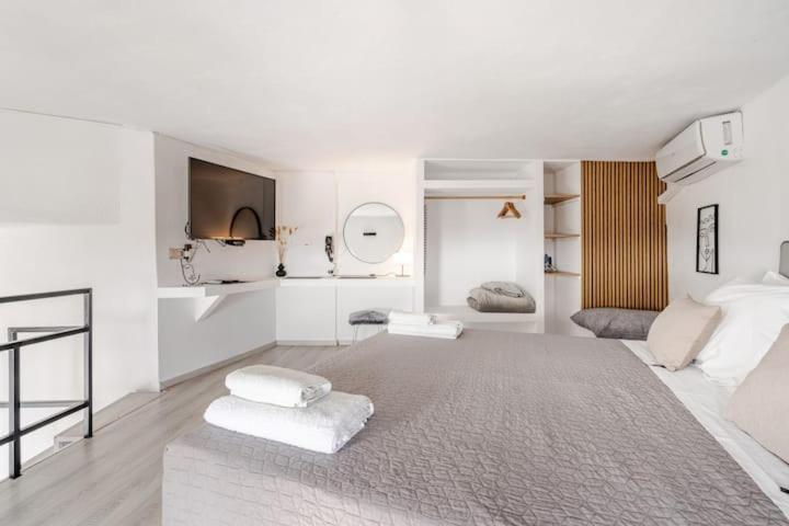 Euphoria Suites & Deluxe Studios Φηρά Εξωτερικό φωτογραφία