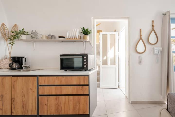Euphoria Suites & Deluxe Studios Φηρά Εξωτερικό φωτογραφία