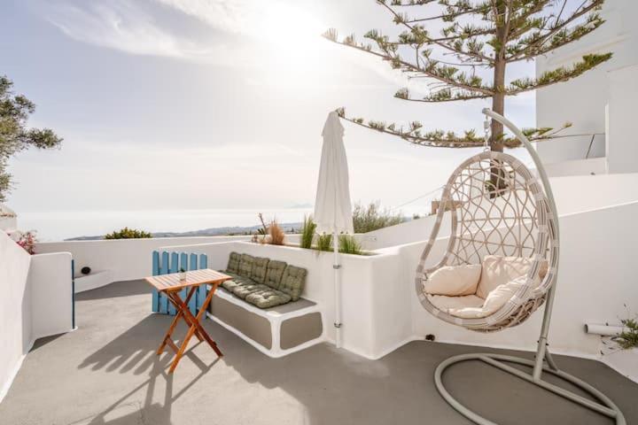 Euphoria Suites & Deluxe Studios Φηρά Εξωτερικό φωτογραφία
