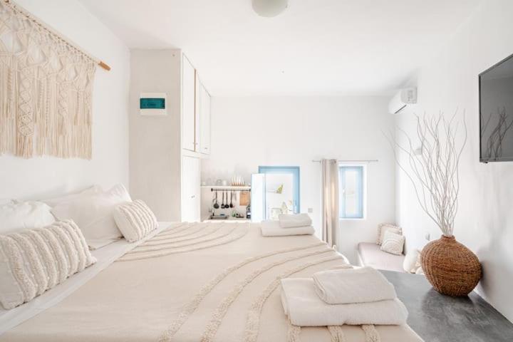 Euphoria Suites & Deluxe Studios Φηρά Εξωτερικό φωτογραφία